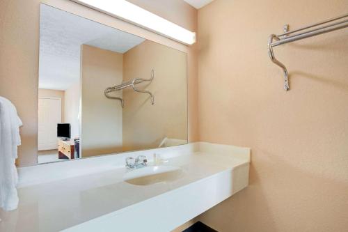 Fotografie z fotogalerie ubytování Days Inn by Wyndham Joelton/Nashville v destinaci Joelton