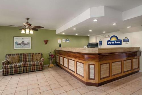 Φωτογραφία από το άλμπουμ του Days Inn by Wyndham Port Royal/near Parris Island σε Port Royal Landing
