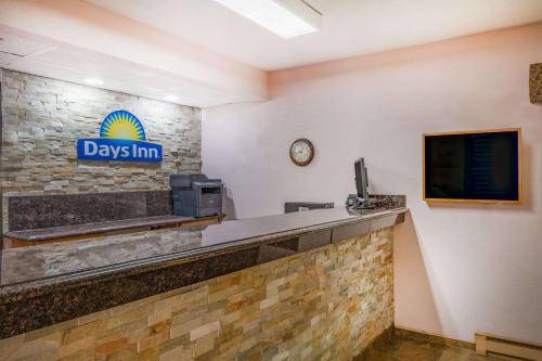 Gallery image of Days Inn by Wyndham Mason City in Mason City