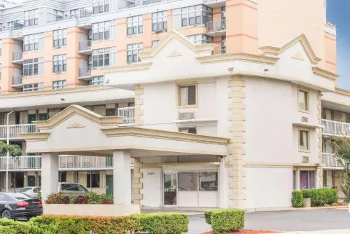 Days Inn by Wyndham Arlington Pentagon in Arlington