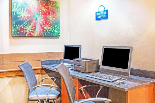 Gallery image of Days Inn by Wyndham Brewerton/ Syracuse near Oneida Lake in Brewerton