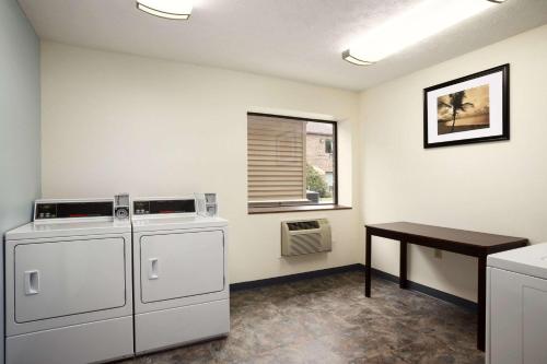 Φωτογραφία από το άλμπουμ του Days Inn by Wyndham Middletown σε Middletown