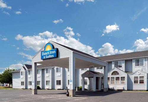 Days Inn & Suites by Wyndham Spokane Airport Airway Heights