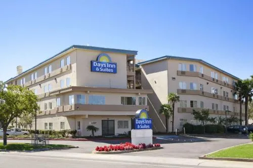 Days Inn & Suites by Wyndham Rancho Cordova in Citrus Heights