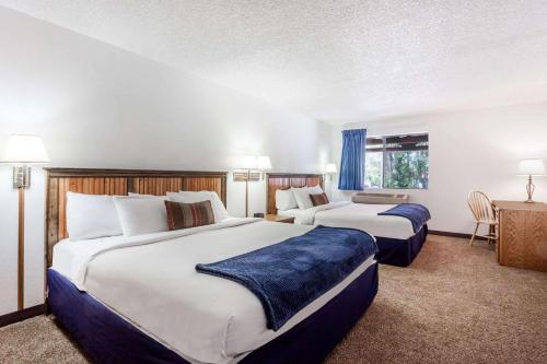 Foto da galeria de Days Inn by Wyndham Sandpoint em Ponderay