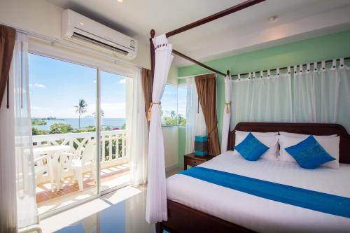 Postel nebo postele na pokoji v ubytování Krabi Front Bay Resort