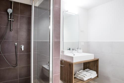 A bathroom at Carrera Home Appartamenti Verona - Bike Hotel