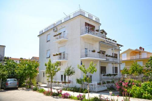 Apartments Crljić