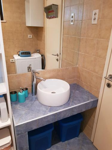 Sunny apartment 150 m from the sea