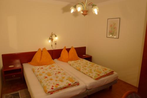 Postel nebo postele na pokoji v ubytování Apartment Heidelinde
