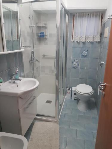 A bathroom at Appartamento Speranza