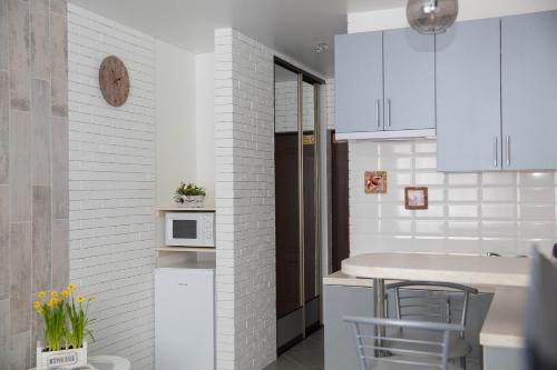 Кухня или мини-кухня в Rent of Apartments in Kharkiv
