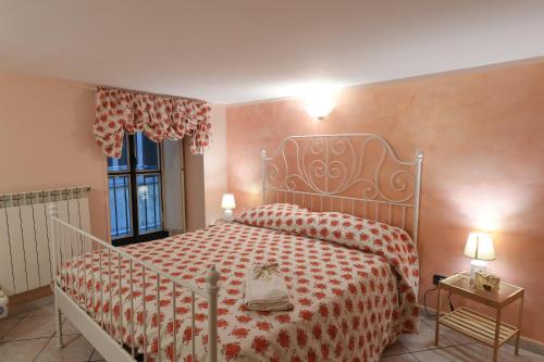 A bed or beds in a room at Salerno Centro