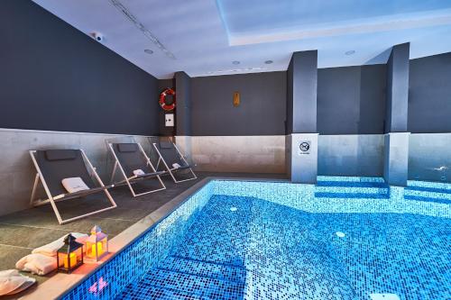 Perla Residence Hotel & SPA 내부 또는 인근 수영장