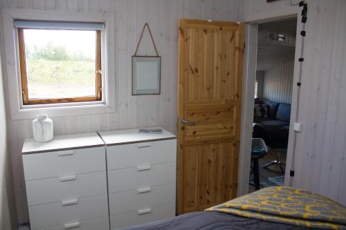 A bathroom at GreenKey Paradise Cabin