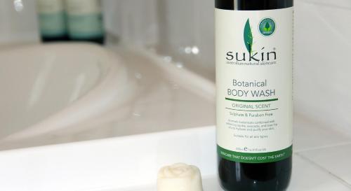 a bottle of wine sitting on a counter next to a sink at Ou+look BnB in Rosevears