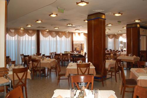 Ресторант или друго място за хранене в хотел Надежда