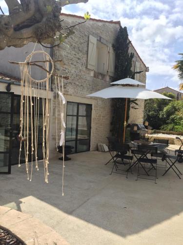 Το κτήριο όπου στεγάζεται  το bed & breakfast
