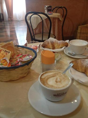 Albergo Tarsia – Photos 4