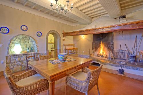 Gallery image of Villa Orchidea by PosarelliVillas in Certaldo