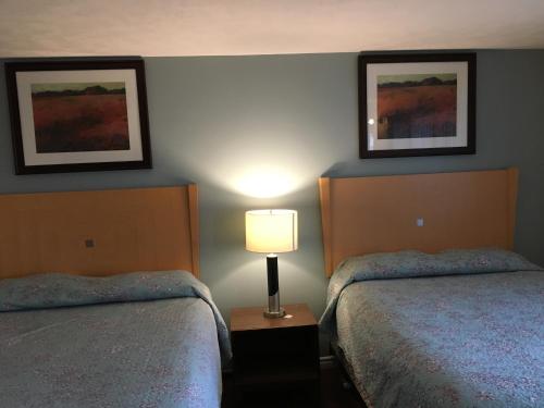 Gallery image of Sunparlor Motel in Leamington