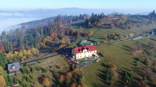 an aerial view of a house on a hill at u Wilczka in Zwardoń