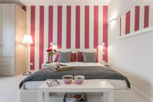 Violet Home - Loreto
