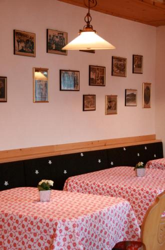 Postel nebo postele na pokoji v ubytování Hotel Ploseblick