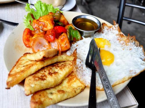 Mad på hotellet eller i nærheden