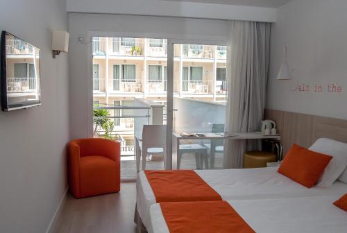 Gallery image of BQ Bulevar Peguera- Adults Only in Paguera