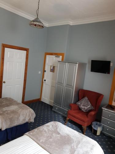 A seating area at Glendale 