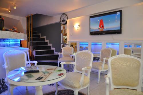 Ruang duduk di Mini Hotel-Bohemi