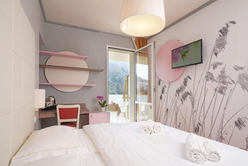 Gallery image of Hotel La Perla - Bike Hotel in Garda