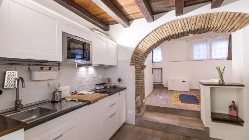 Rental in Rome Trastevere White