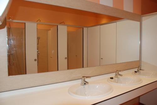 Koupelna v ubytování Albergue Xabarín