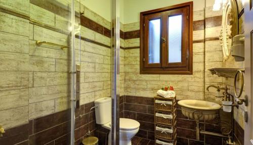 Ένα μπάνιο στο Adastra  Ithaca Luxury Suites