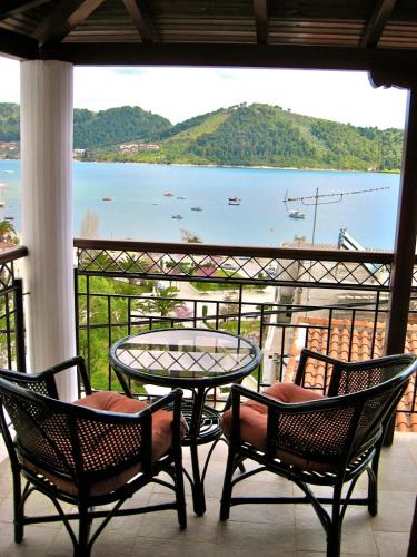 Eros-Iros Portside Stays Skiathos