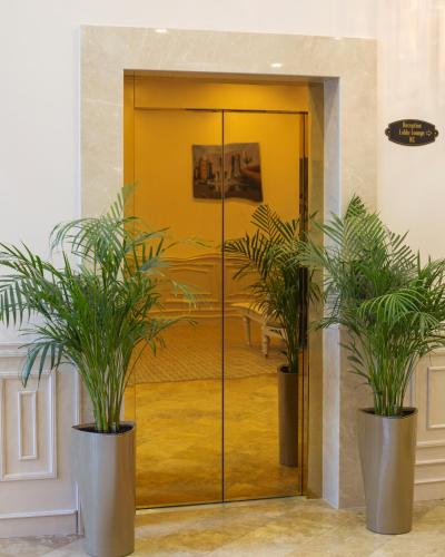 Boutique 19 Hotel — Facade/entrance