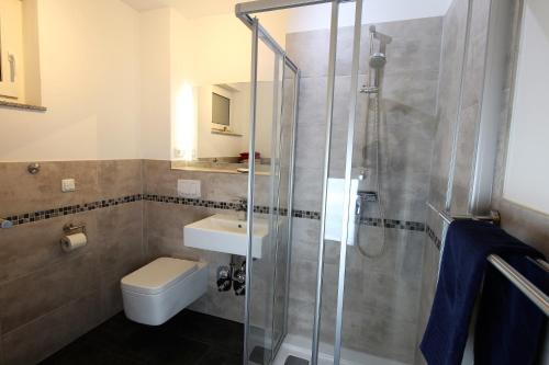Ванная комната в City Apartment - Lüneburg Am Schierbrunnen