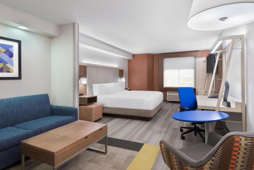 Gallery image of Holiday Inn Express & Suites - Nearest Universal Orlando, an IHG Hotel in Orlando