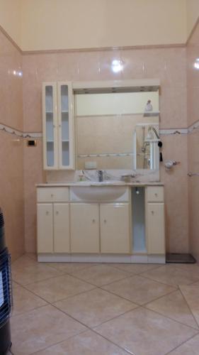 A kitchen or kitchenette at Appartamento 3