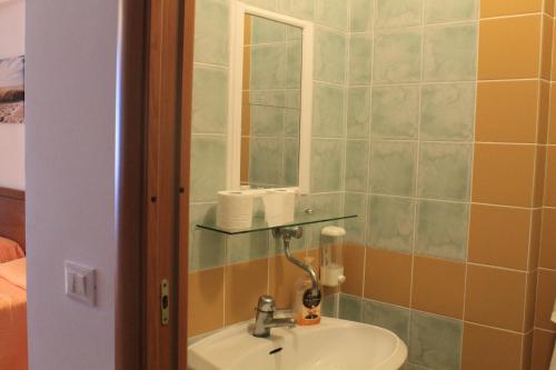 Koupelna v ubytování B&B Palazzo Manfredi Vieste, Fronte mare con Parcheggio