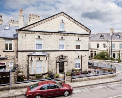 Holiday Homes in York – Photos 3