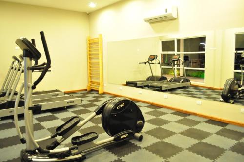 Gimnasio o instalaciones de fitness de Gran Hotel Tourbillon & Lodge