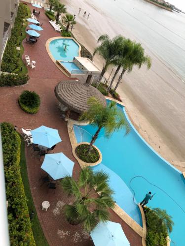 Bazén v ubytování Departamento en Torre Oceanica nebo v jeho okolí