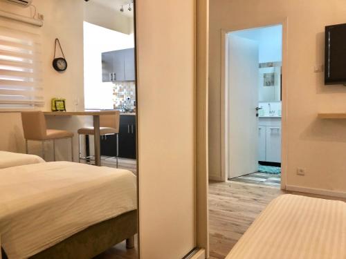 Katil atau katil-katil dalam bilik di Studio Apartment in Bat-Yam