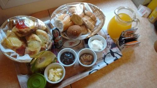 Opțiuni de mic dejun disponibile oaspeților de la Icalma De La Sierra