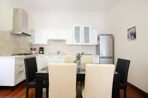 SeaFront Beach Apartment - DIRECTLY AT THE BEACH