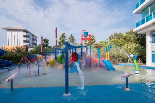 Bazén v ubytování My Resort Huahin B101 Pool Access nebo v jeho okolí