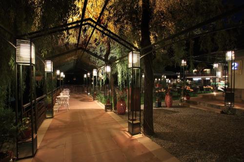 Fotografie z fotogalerie ubytování Shervani Hilltop Resort v destinaci Nainital